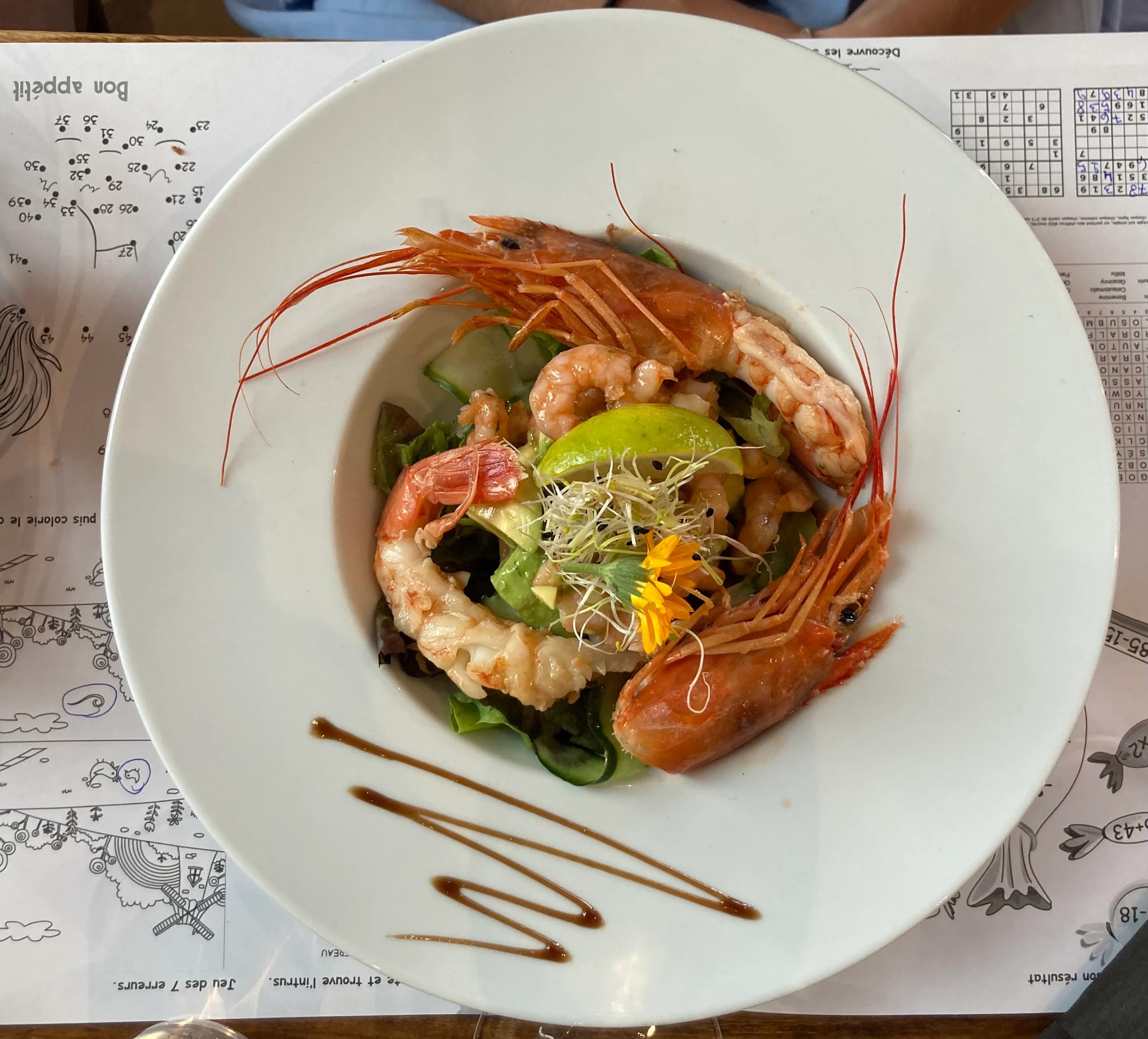 Crevettes et avocat, entrée fraîche